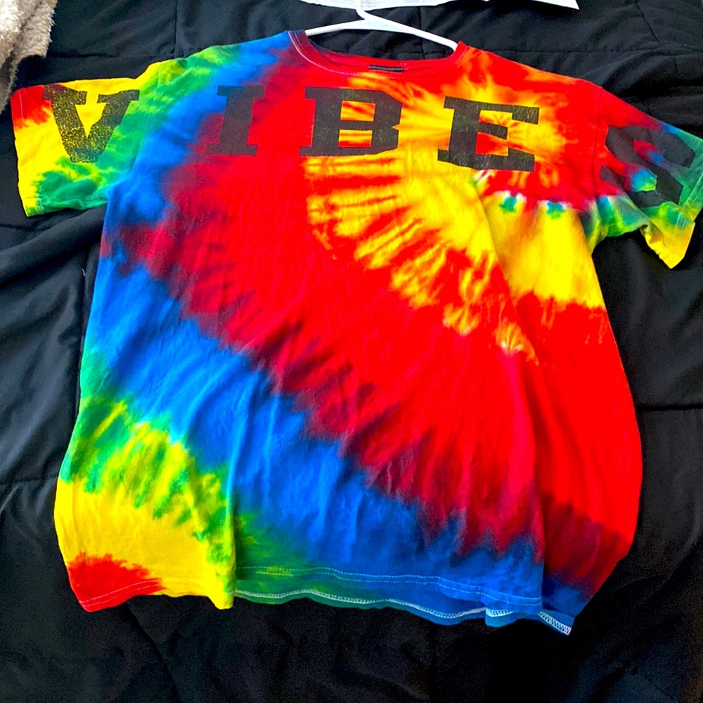 It is a Shirt and it is used and the brand it popular sports